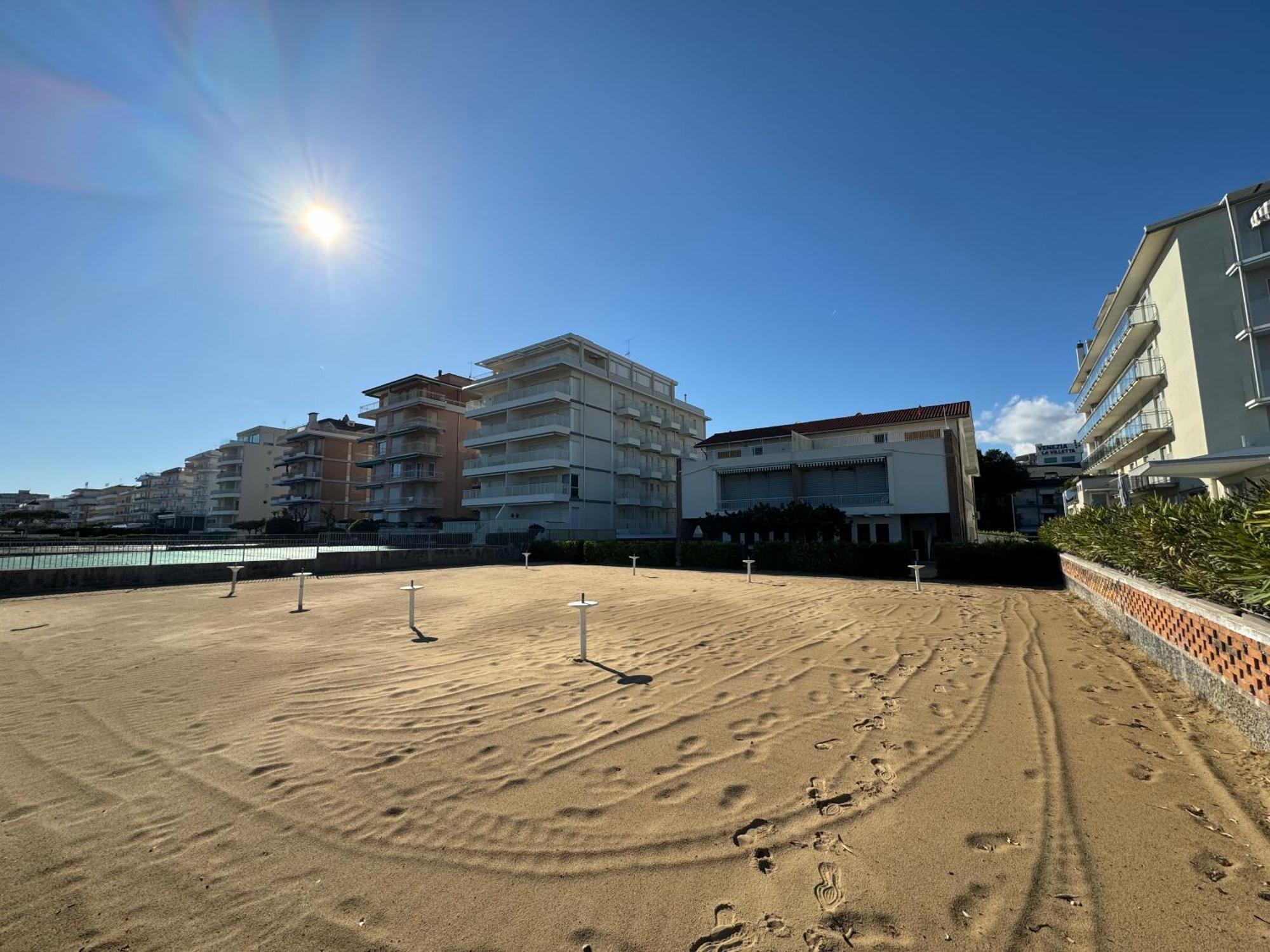 App4Rent Villa Zanetti - Appartamenti Con Spiaggia Privata Frontemare Lido di Jesolo Exteriér fotografie