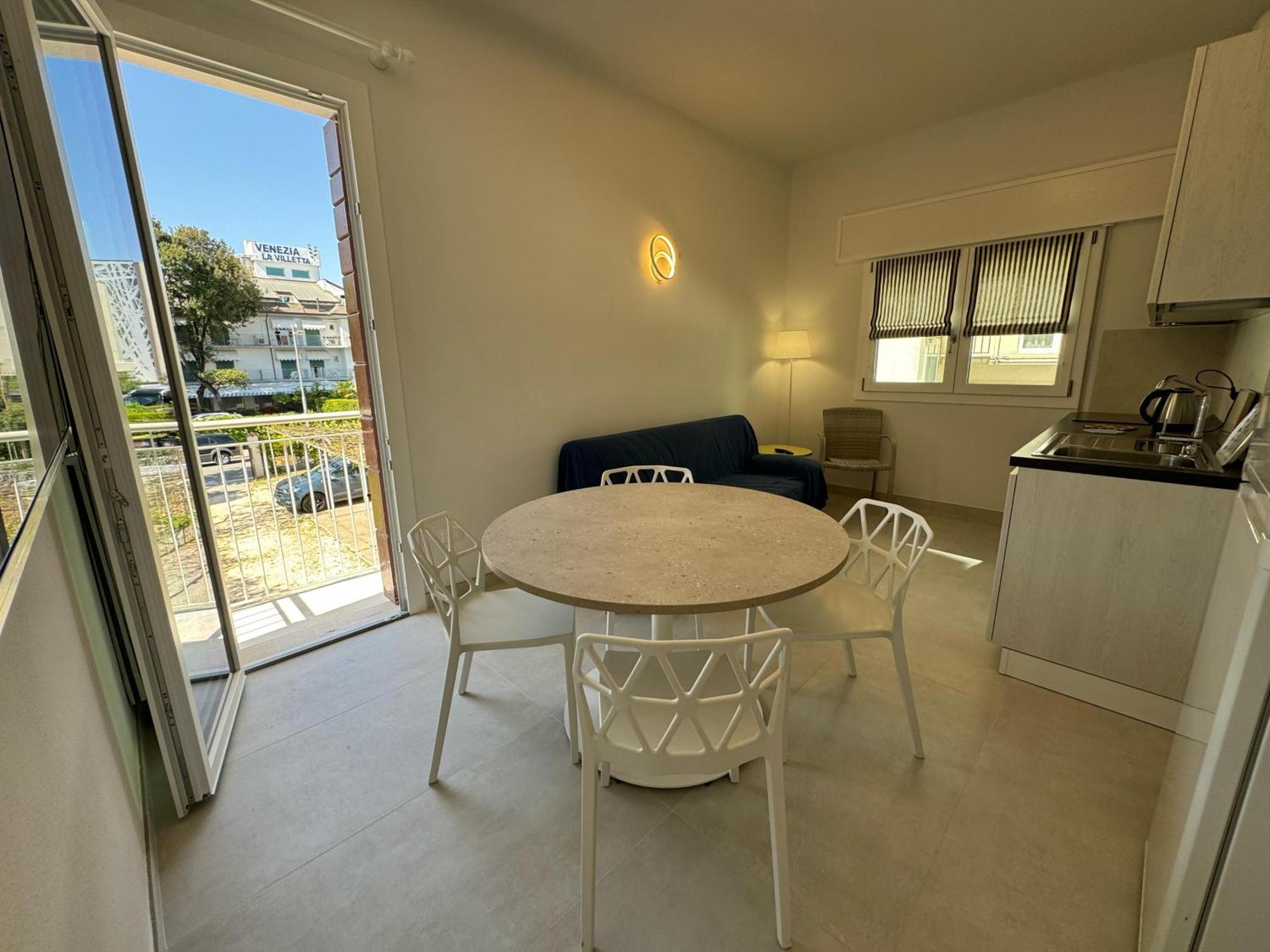 App4Rent Villa Zanetti - Appartamenti Con Spiaggia Privata Frontemare Lido di Jesolo Exteriér fotografie